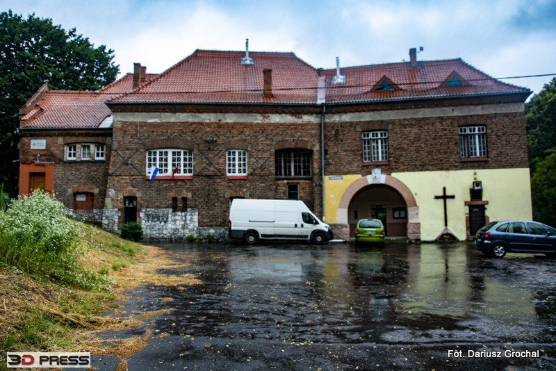 IS dwór łuczanowice 1