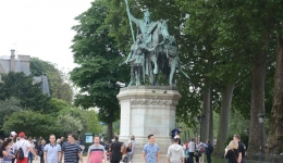 PARYŻ
