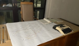 Nowa Huta: Budynek Z Centrum Administracji. 2021-05-21