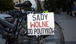 Protest w obronie Sądów. Kraków. 2017-07-20